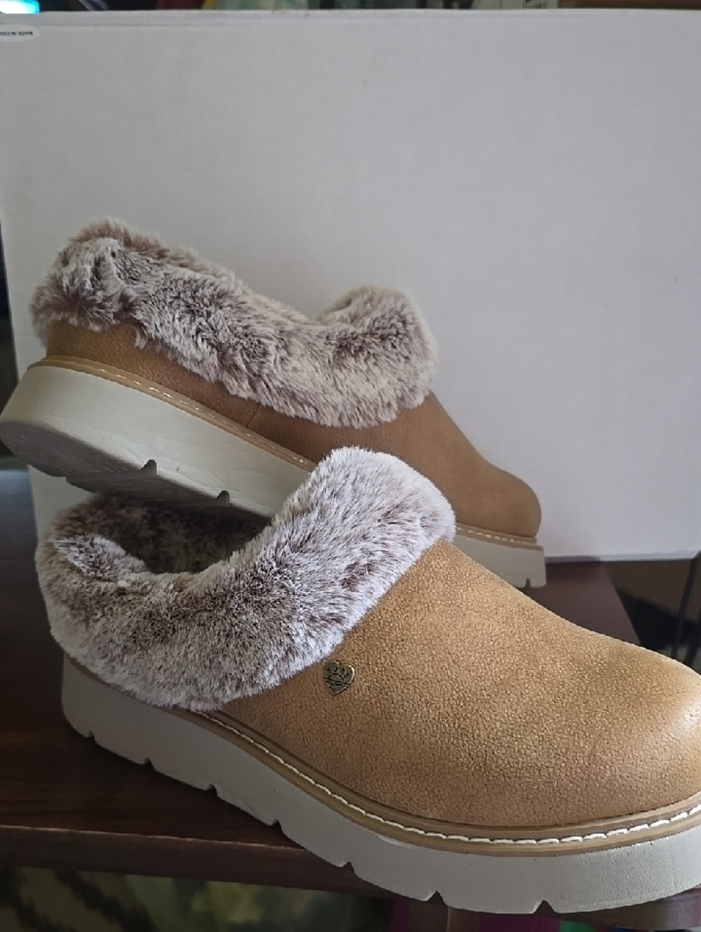 NEW - Women's Faux-Fur Lined Slip-On Clog - Tan